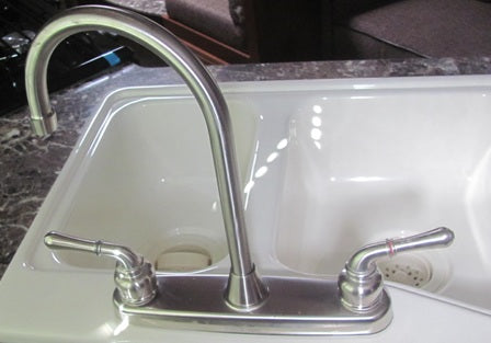Faucet - Kitchen - Gooseneck - 8" - Brushed Nickel