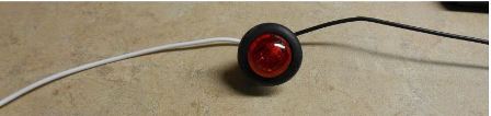 Light - Clearance - 3 LED - 3/4" - Hardwired w/Grommet - Red